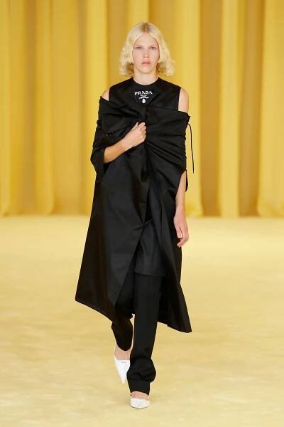 PRADA a Raf Simons představili první společnou kolekci. Takhle to dopadlo! | LP-Life.cz