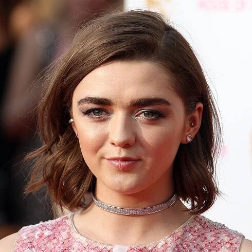 Maisie Williams' Nude Photos Have Leaked on the Internet Because People Are Garbage