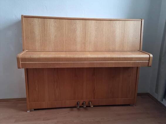 Pianino Petrof P 131 I C top stav