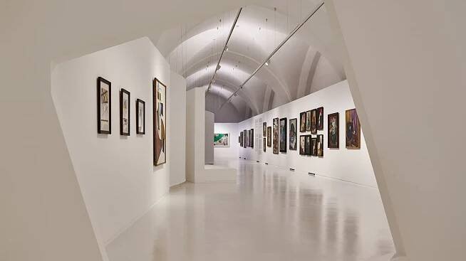 Alšova jihočeská galerie vystavila na Hluboké realistické práce Theodora Pištěka