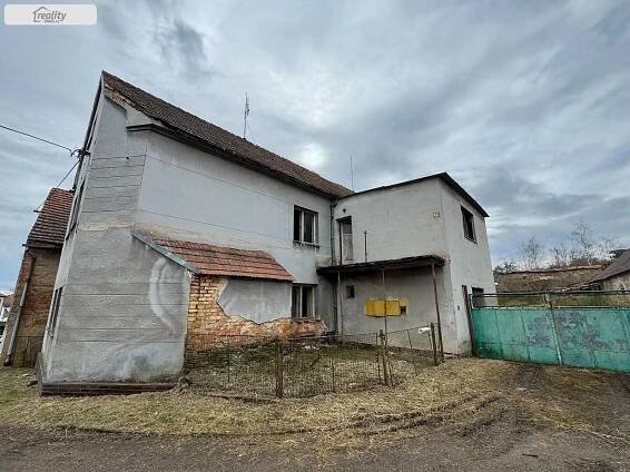 Prodej rodinného domu 300 m2, pozemek 2 059 m2 | Reality.iDNES.cz 