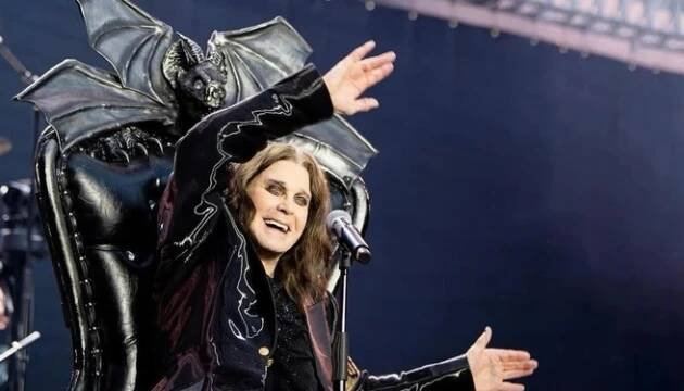 Russians spread fake news about 'Ukrainian scammers' allegedly defrauding Ozzy Osbourne fans