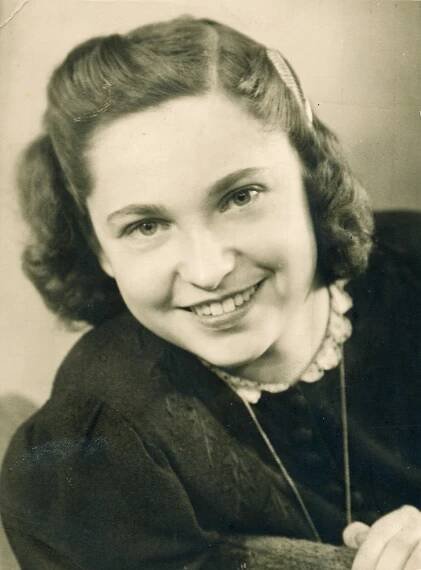 Irena Racková (1925 - 2020)