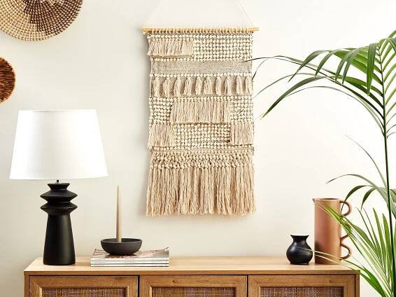 Obraz Závěs na stěnu Béžová bavlna ručně tkaný se střapci Nástěnná dekorace Závěsná Boho styl Obývací pokoj Ložnice Dětský pokoj Beliani
