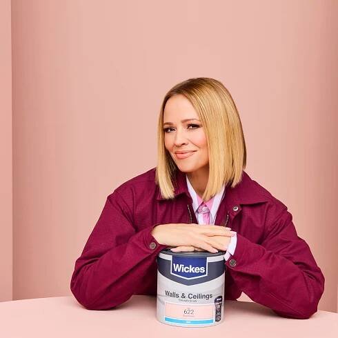 ‘I think I've found the perfect pink’ – Kimberley Walsh reveals the exact colour she used to...