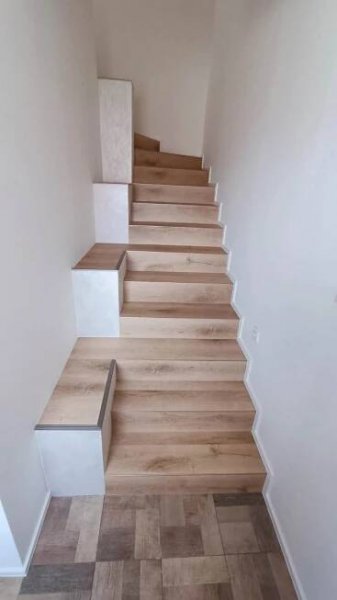 Obložené kovové schodiště - Olomouc | Schody Pilous