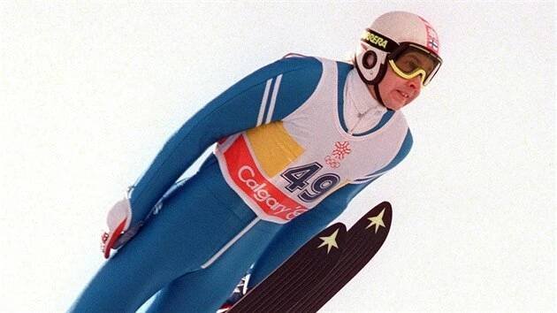 Momentka z roku 1988: Matti Nykänen si v Calgary skočil pro olympijský triumf.