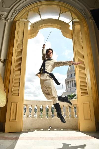 Carlos Acosta gives Cuban twist to Christmas classic 'The Nutcracker'