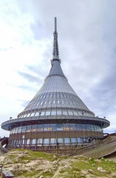 Hotel z inej galaxie: