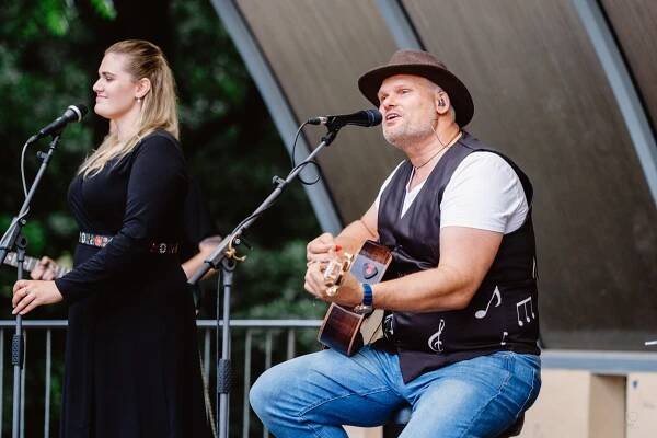 Radim Flender a Gabriela Stejskalová » Kulturní centrum Česká Třebová