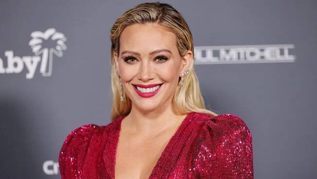 Hilary Duff's Pink Chanel Bag Look Is $24 on Amazon