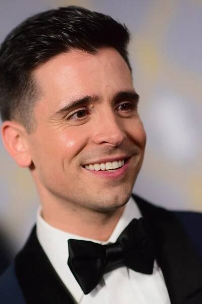 Tony Award for Best Featured Actor in a Musical - Wikipedia