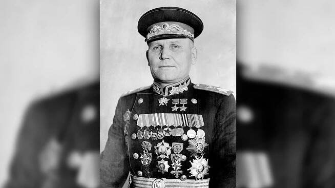 Maršál Koněv má přijít o čestné občanství Prahy