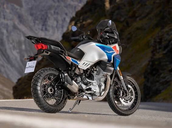 Moto Guzzi Stelvio Duecento Tributo 2025 - Cestovní enduro - 449 900 Kč - K2Moto.cz - Splňte si svůj motocyklový sen