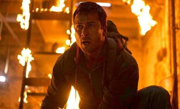 Běžící muž: Arnoldův nástupce dostává na zadek v nové ukázce | Fandíme filmu