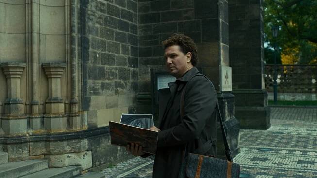 Velká tajemství přitahují pozornost nebezpečných lidí.