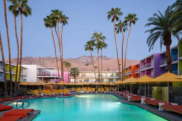 The Saguaro Palm Springs | A Celebration of Color and Scenery