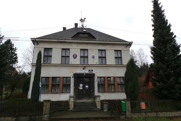 Rybník - obecní úřad foto 1