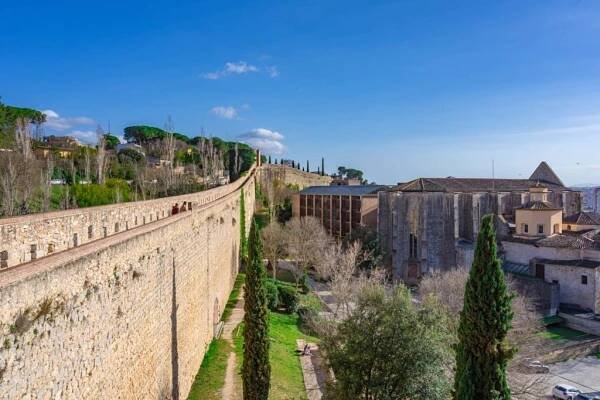 Girona - the city walls