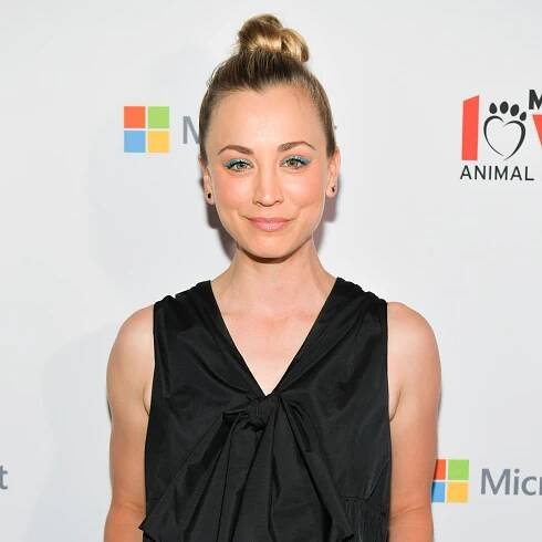 Kaley Cuoco Defends Her Decision to Wear a Mask While Working Out
