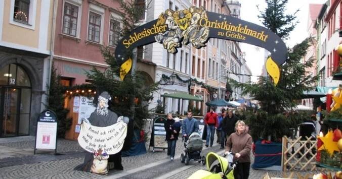 Vánoční dům a trhy v Görlitz. Vychutnejte si klidnou adventní atmosféru