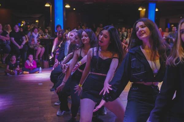 K-pop dance pro začátečníky i pokročilejší Praha, Vinohrady Taneční škola Voila • Firmy.cz