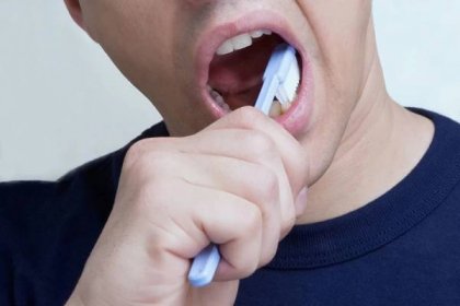 Step-By-Step Guide to Brushing Your Teeth