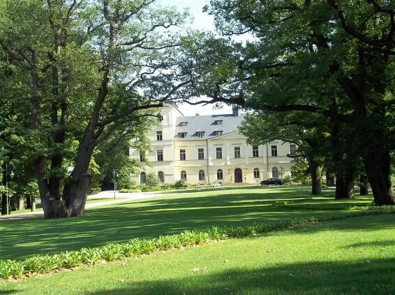 Chateau Mcely | LovecPokladu.cz