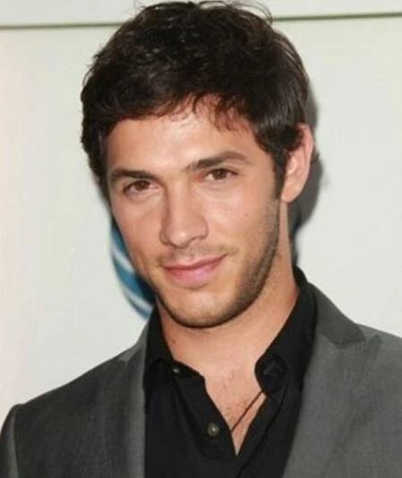 Michael Rady Biography Age, Height, Girlfriend - mrDustBin