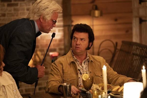 Ve jménu našeho Pána - Neodkryješ jejich nahotu, je to tvá nahota - Z filmu - Walton Goggins, Danny McBride