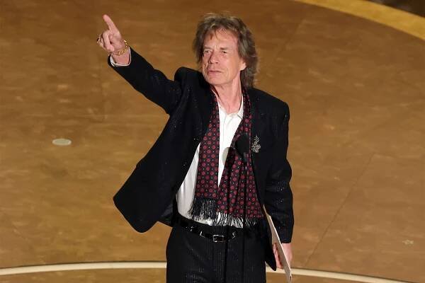 Mick Jagger speaks onstage during the 97th Annual Oscars at Dolby Theatre on March 02, 2025 in Hollywood, California.