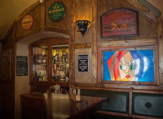The Wall Pub Praha | Stylová restaurace