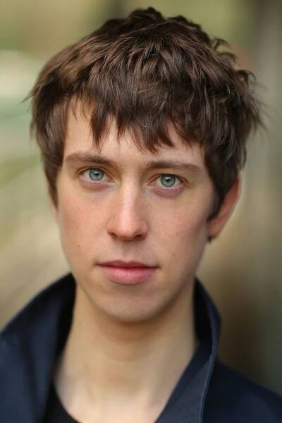 Angus Imrie herec