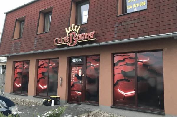 CLUB BONVER