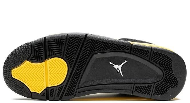 Jordan 4 Retro Thunder (2023)