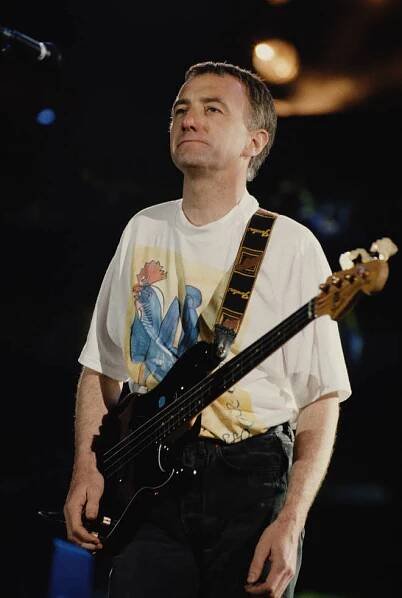 Queen's Roger Taylor explains why John Deacon quit the band | John deacon, Freddie mercury tribute concert, Deacon