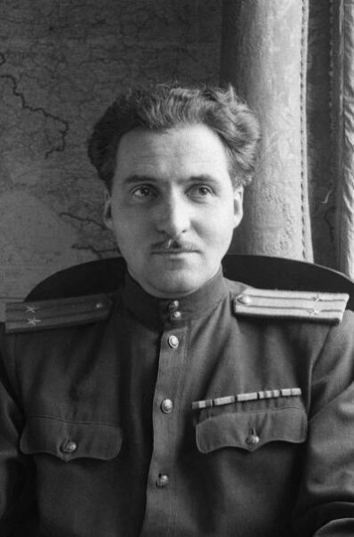 10 moving Soviet poems about WWII