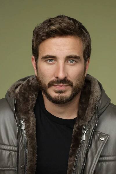Ryan Corr herec