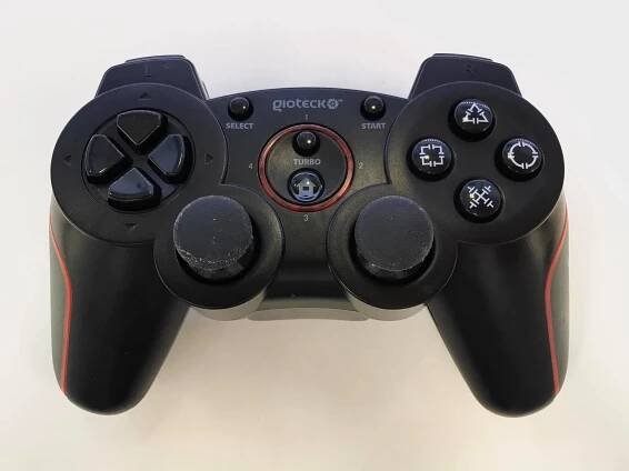 [PS3|PC] Bezdrátový Ovladač Gioteck VX-2 - černý (estetická vada) | Konzoleahry.cz
