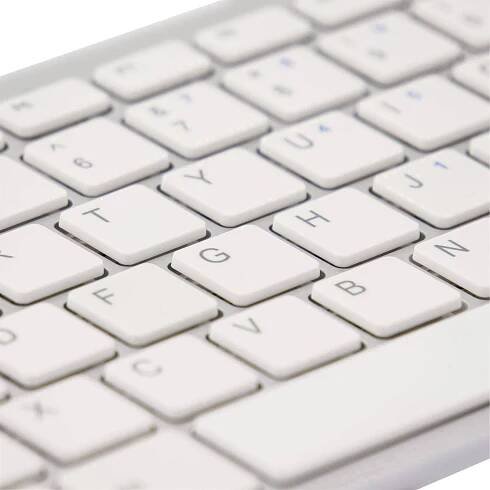 R-GO Tools ergonomická klávesnice Compact USB Qwerty US bílá