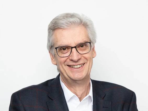 | Wirtschaftswissenschaftliche Fakultät | UZH