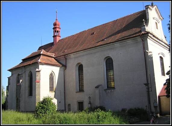Sezemice - kostel Nejsvětější Trojice