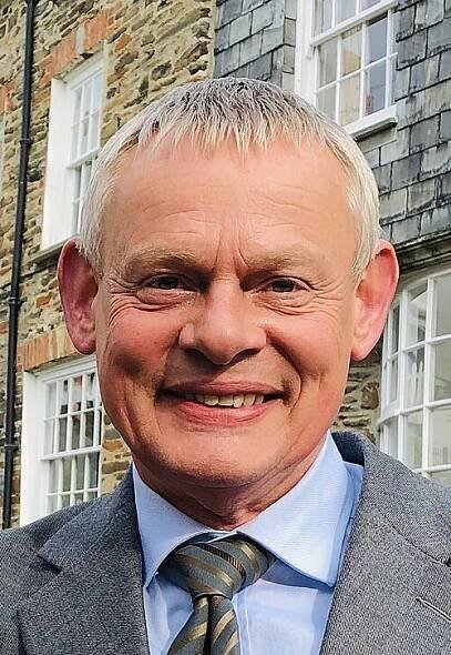Martin Clunes – Wikipedia