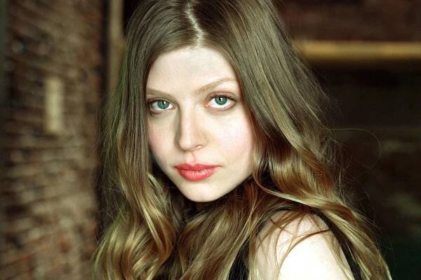 9 Astounding Facts About Amber Benson