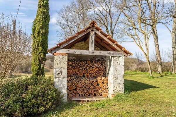 Country property with annexe, land and barns | Wheeler Property Southwest France