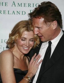 Natasha Richardson and actor Liam Neeson attend the American Ireland Fund's 33rd Annual New York Gala Fundraiser at The Tent at Lincoln Center on May 8, 2008 in New York City | Source: Getty Images