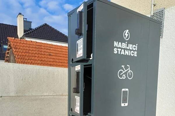 Nabíjecí stanice pro elektrokola Bojkovice foto 1