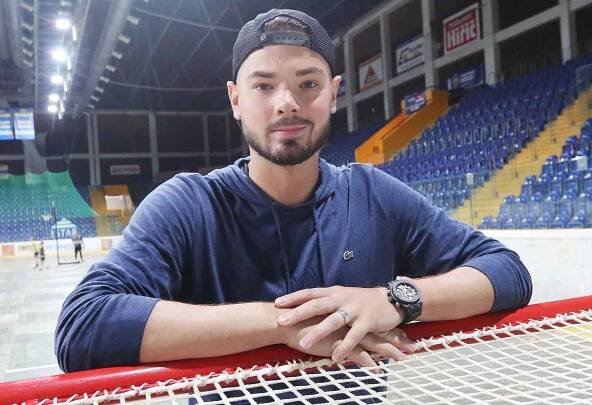 Brankář Michal Neuvirth