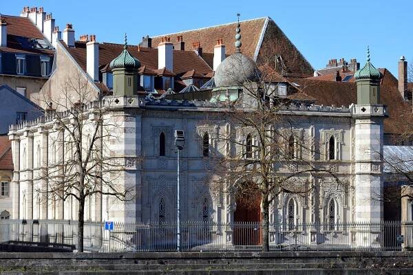 Soubor:Besançon, la synagogue (1).jpg – Wikipedie
