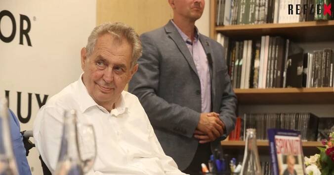 Panoptikum Vladimíra Mertlíka: Potrefené svině hlasitě zakvičely. Z díry vylezl i Miloš Zeman